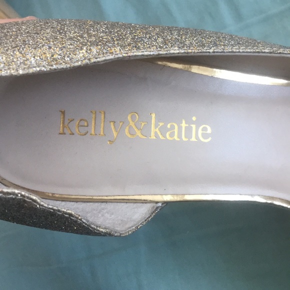 Glitter shoes 👌🏻👌🏻👌🏻 - Picture 4 of 6